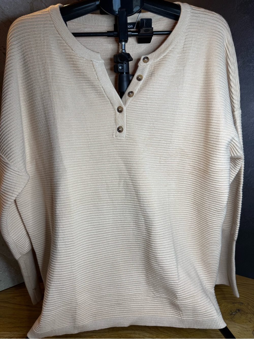 Fashion 3/4-long sleeve shirt NWT
women's XL
